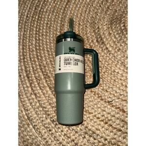 Stanley Quencher H2.0 FlowState Tumbler in Hammertone Green, 30 oz size - NEW